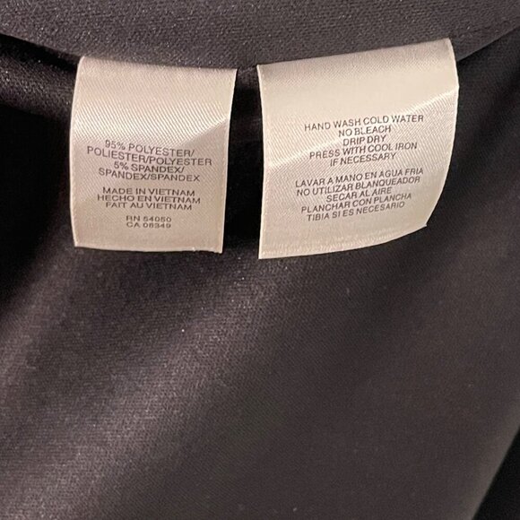 NWT Elegant Jones Wear Black Sleeveless Dress With Floral Ruching Size 8 NEW - Picture 7 of 9